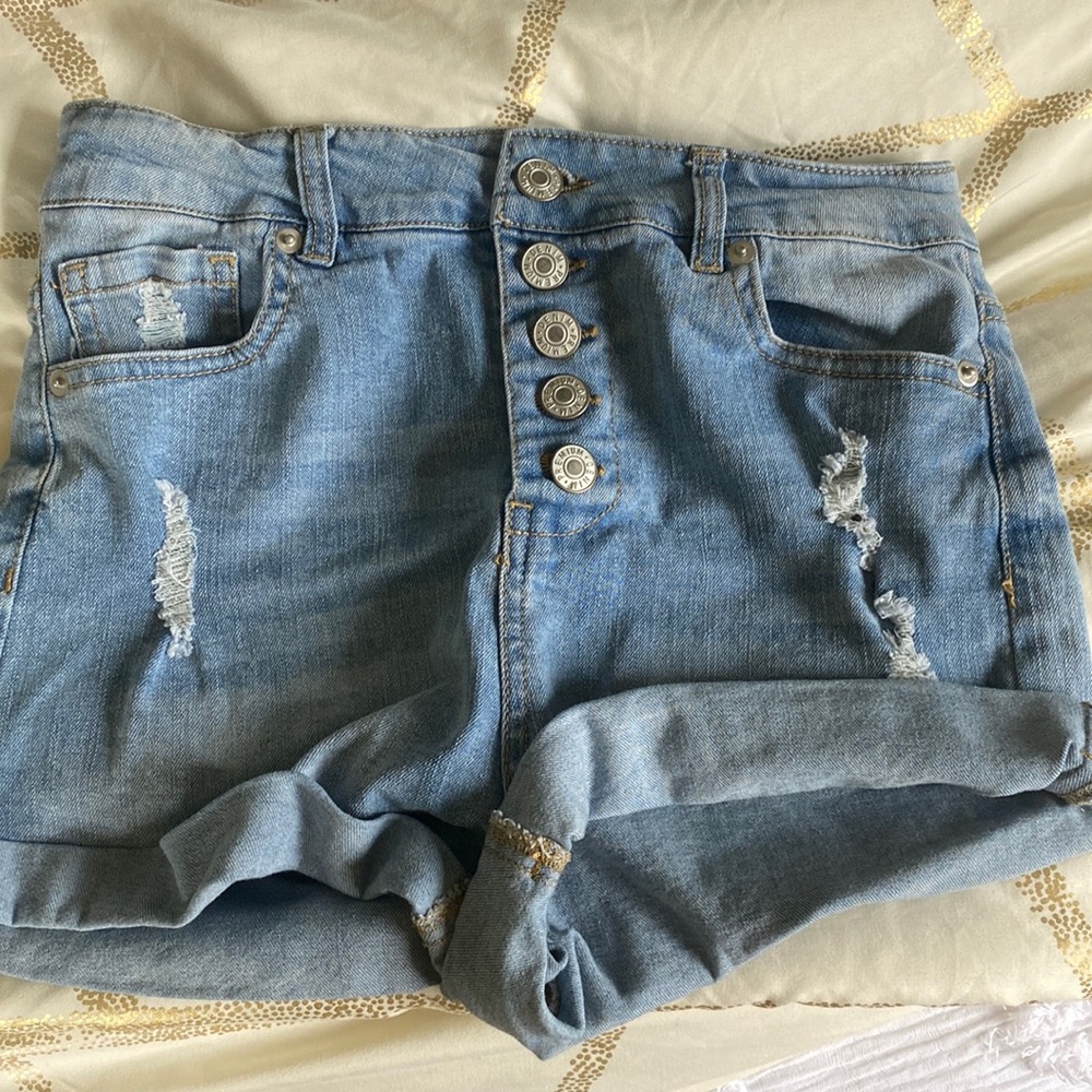 Love Tree Denim shorts never worn